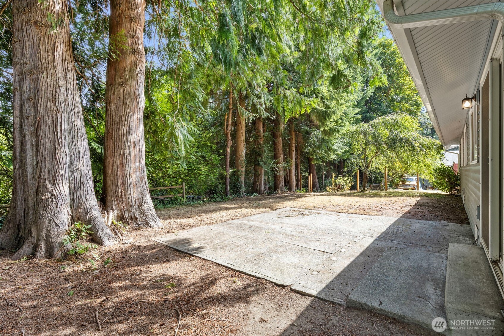 property viewer photo 18
