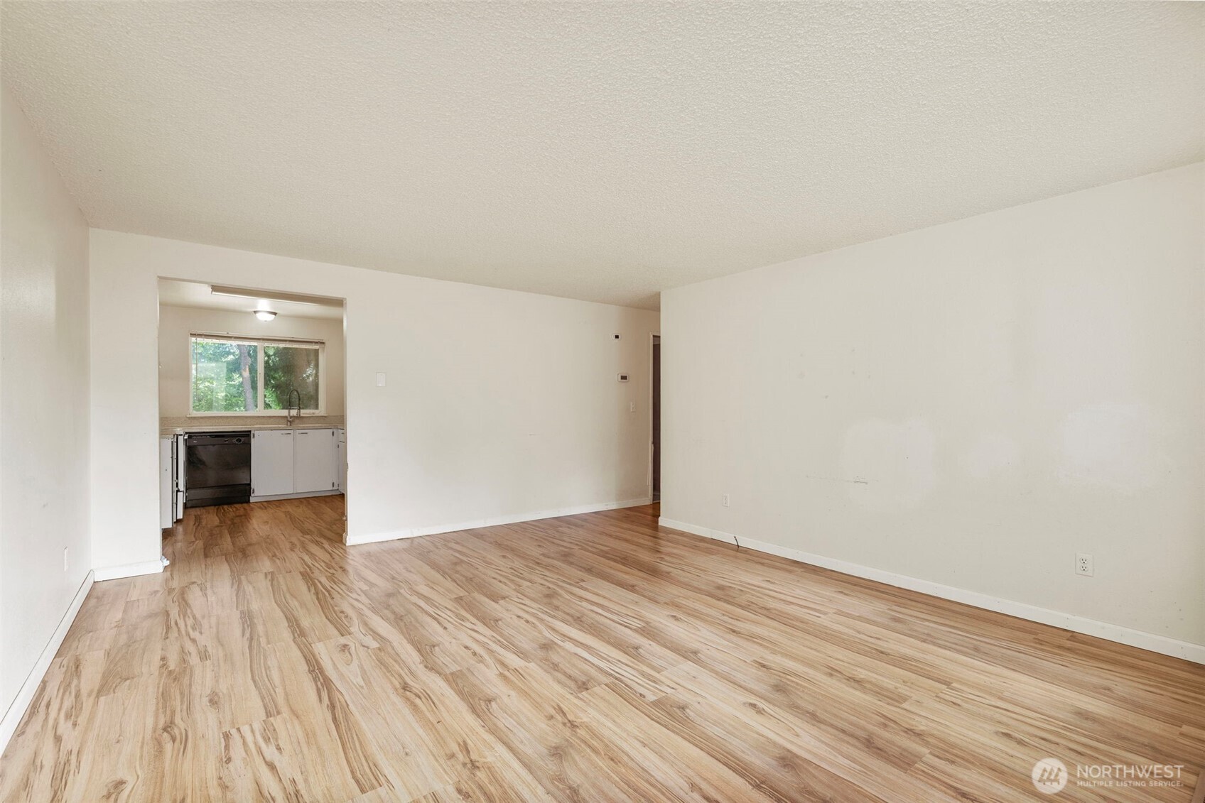 property viewer photo 3