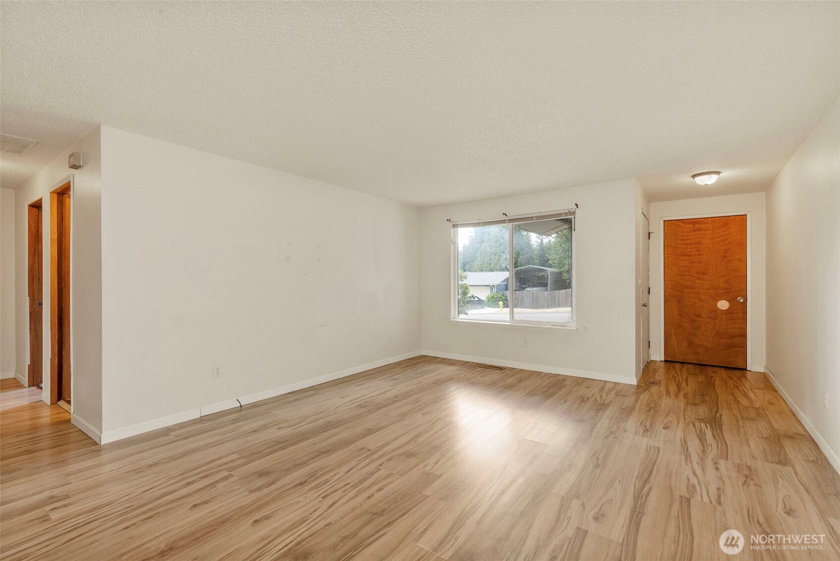 property viewer photo 4