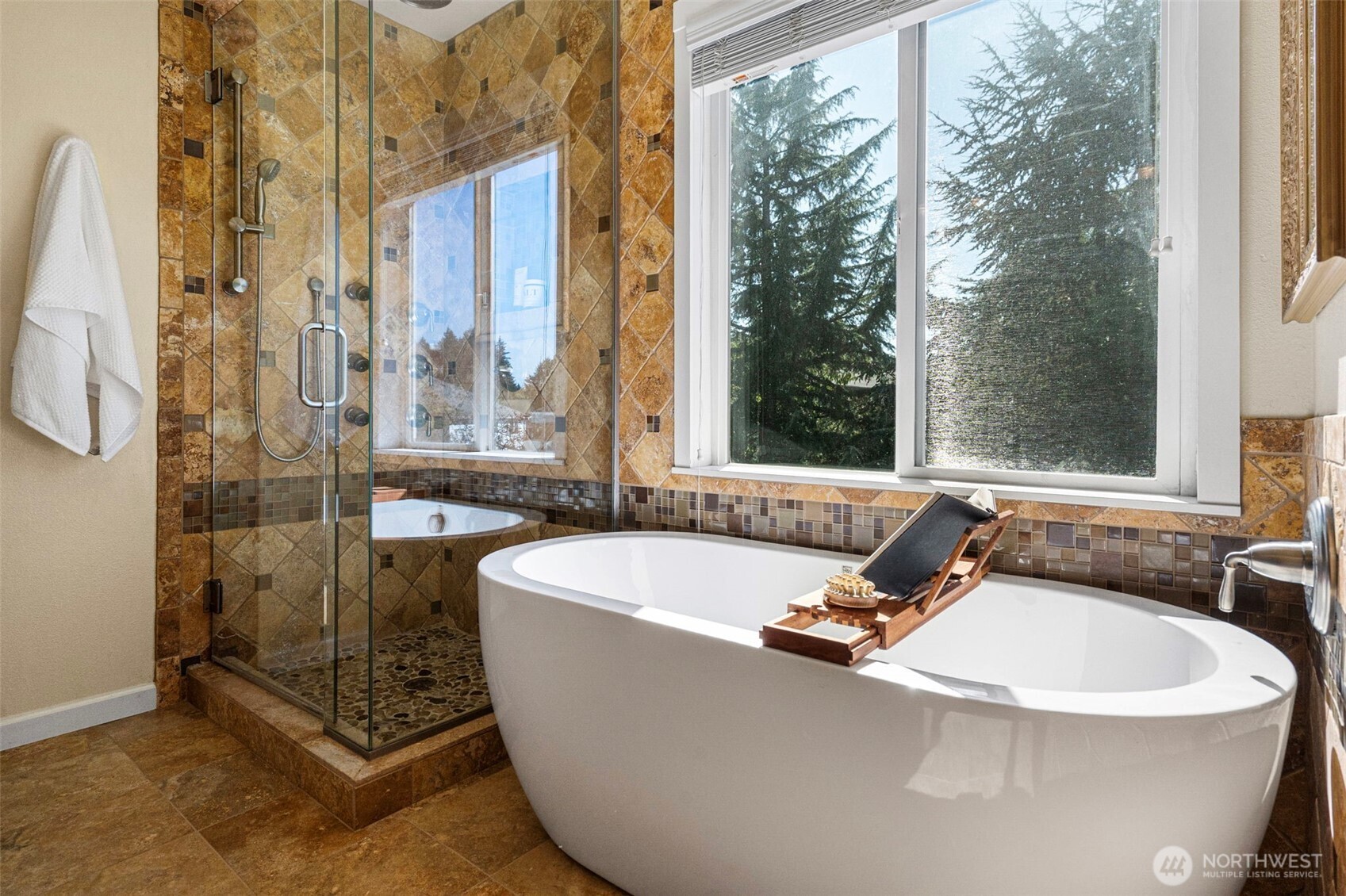 property viewer photo 24