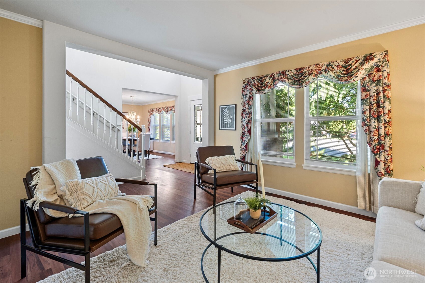property viewer photo 3