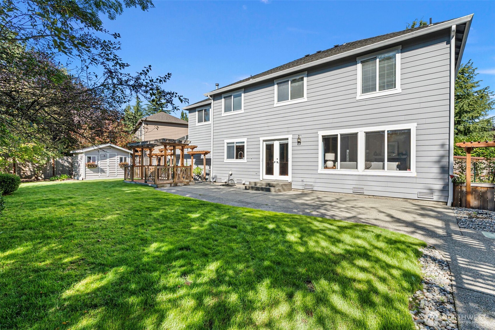 property viewer photo 30
