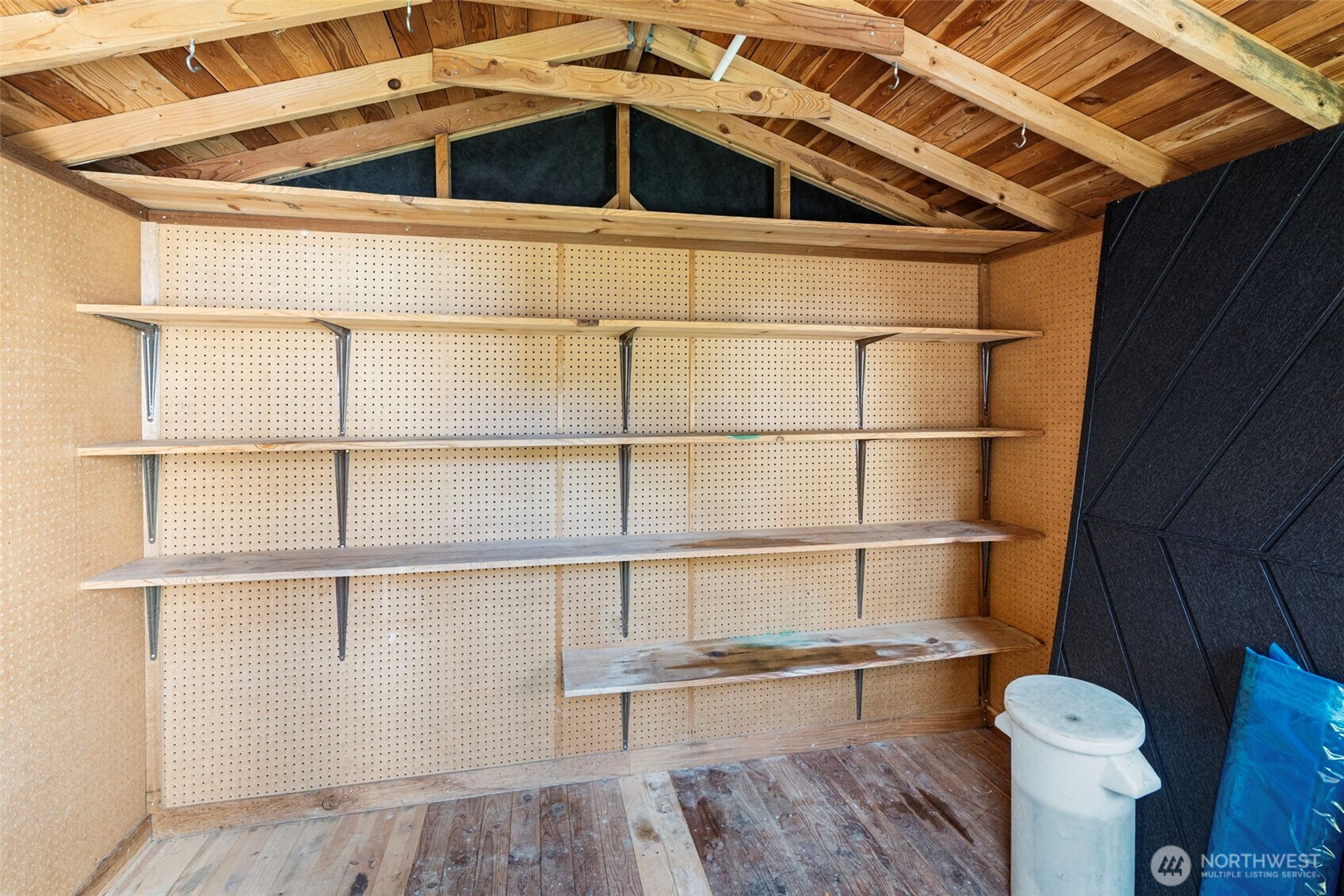 property viewer photo 31