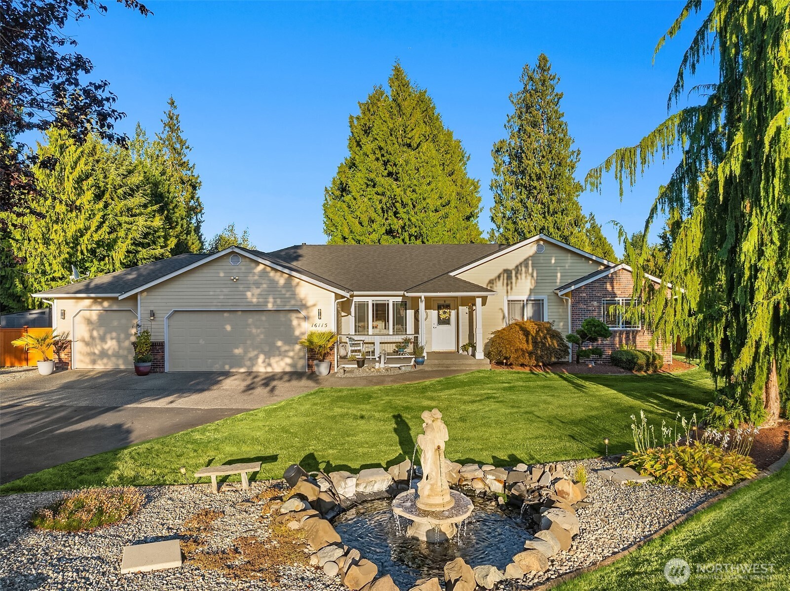 property viewer photo 1