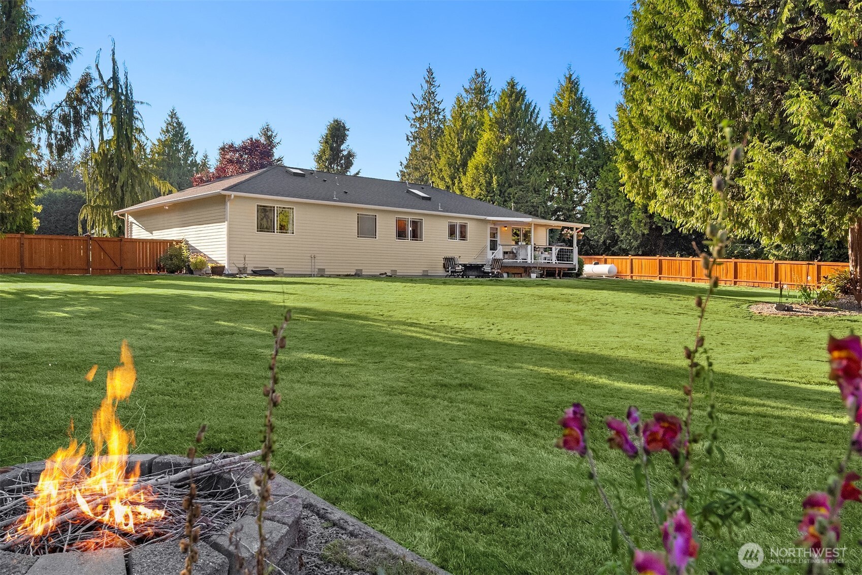 property viewer photo 30