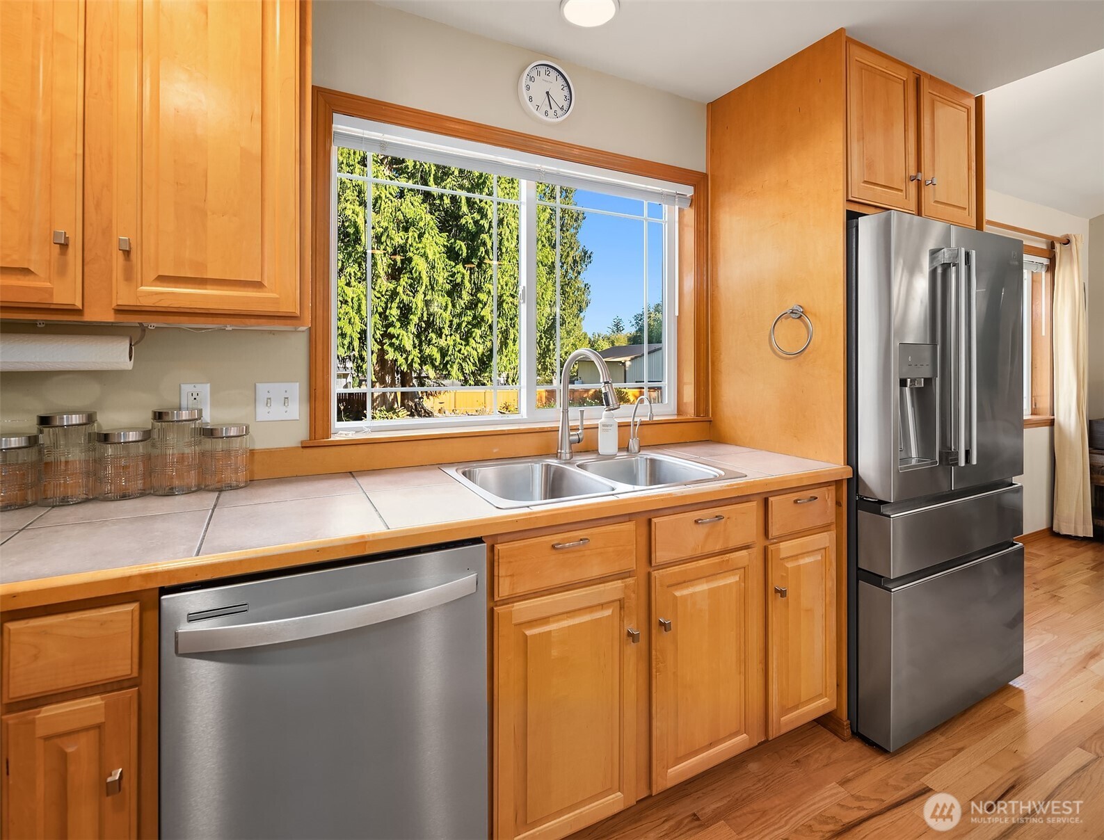 property viewer photo 9