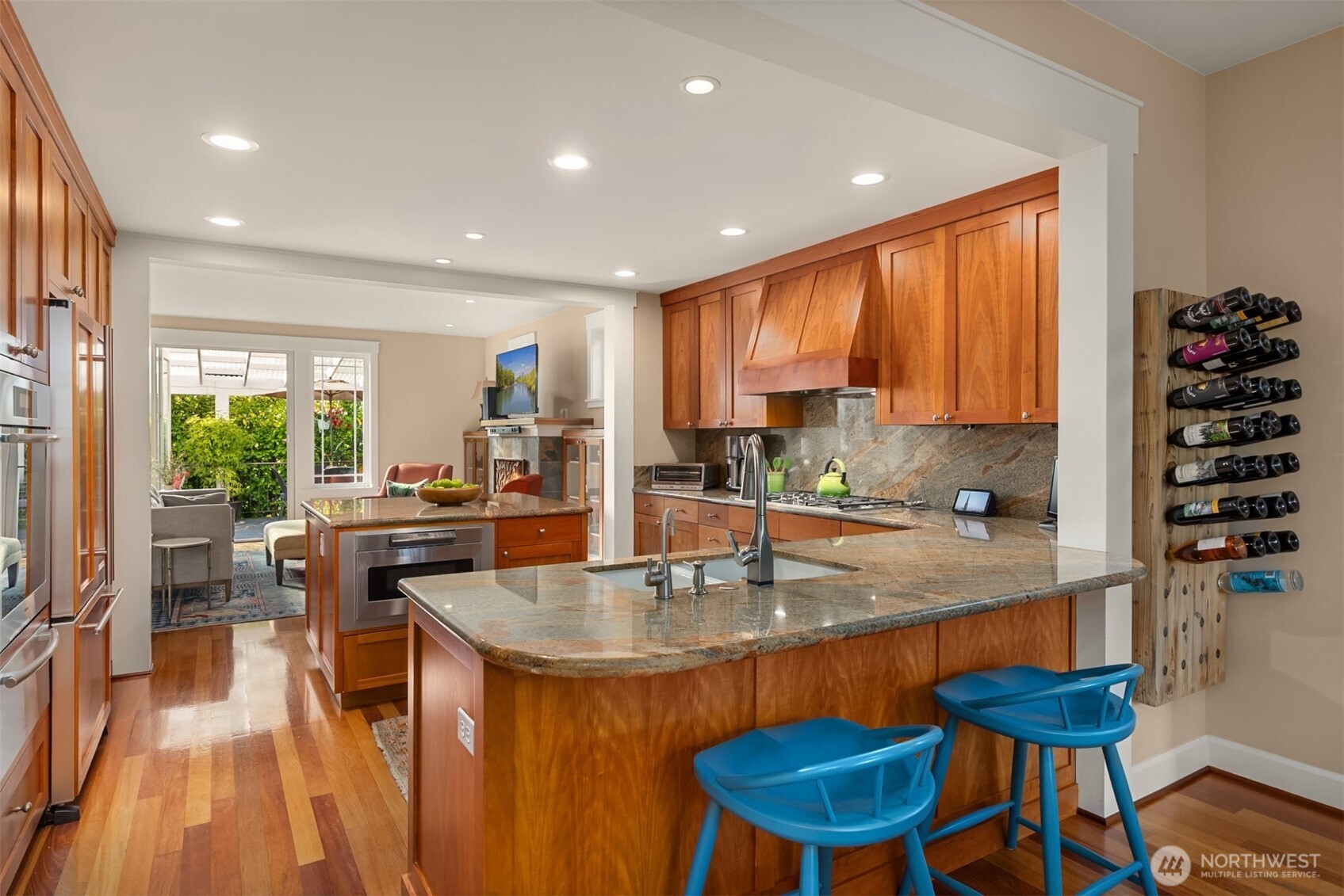 property viewer photo 15