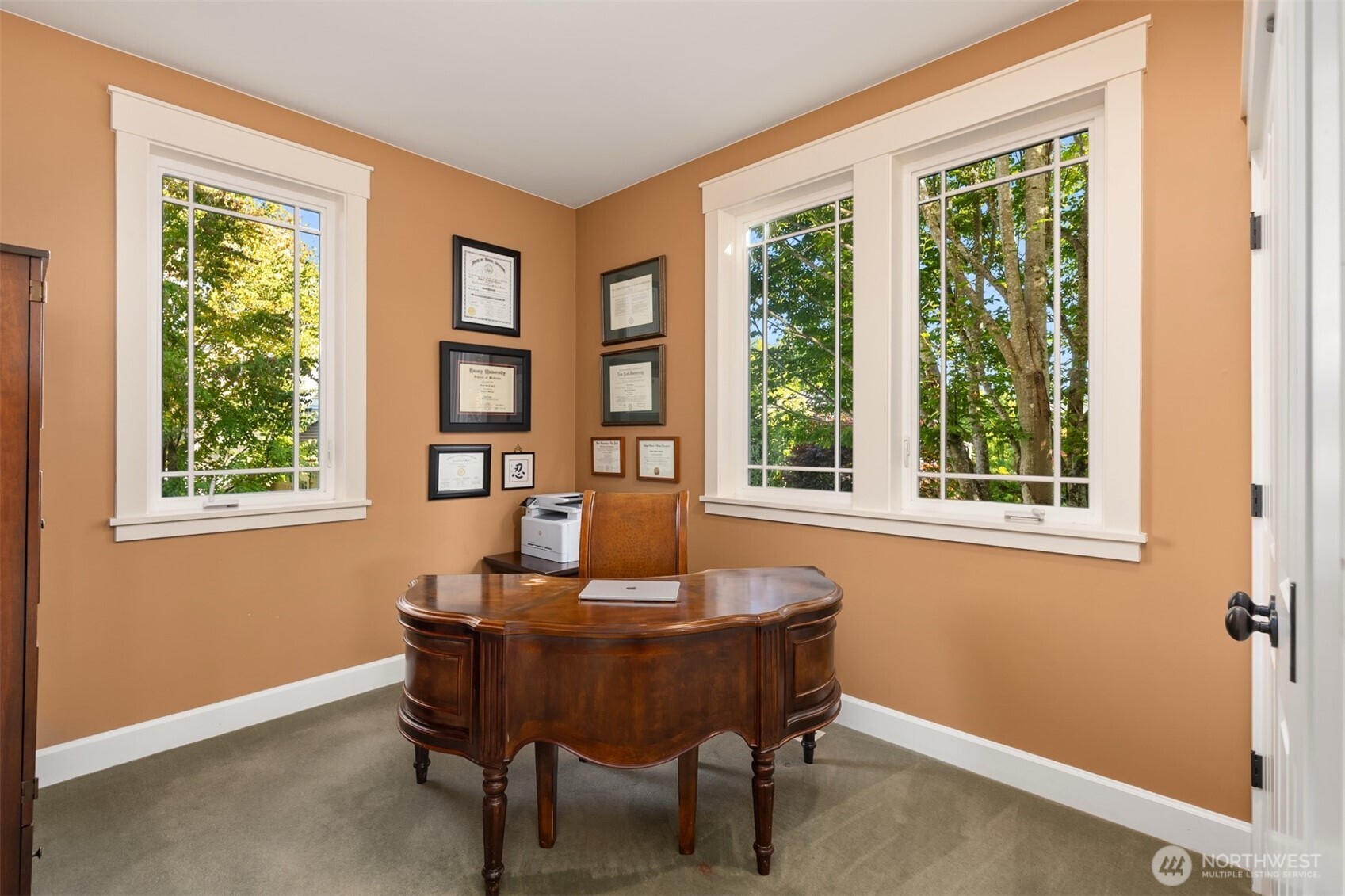 property viewer photo 18