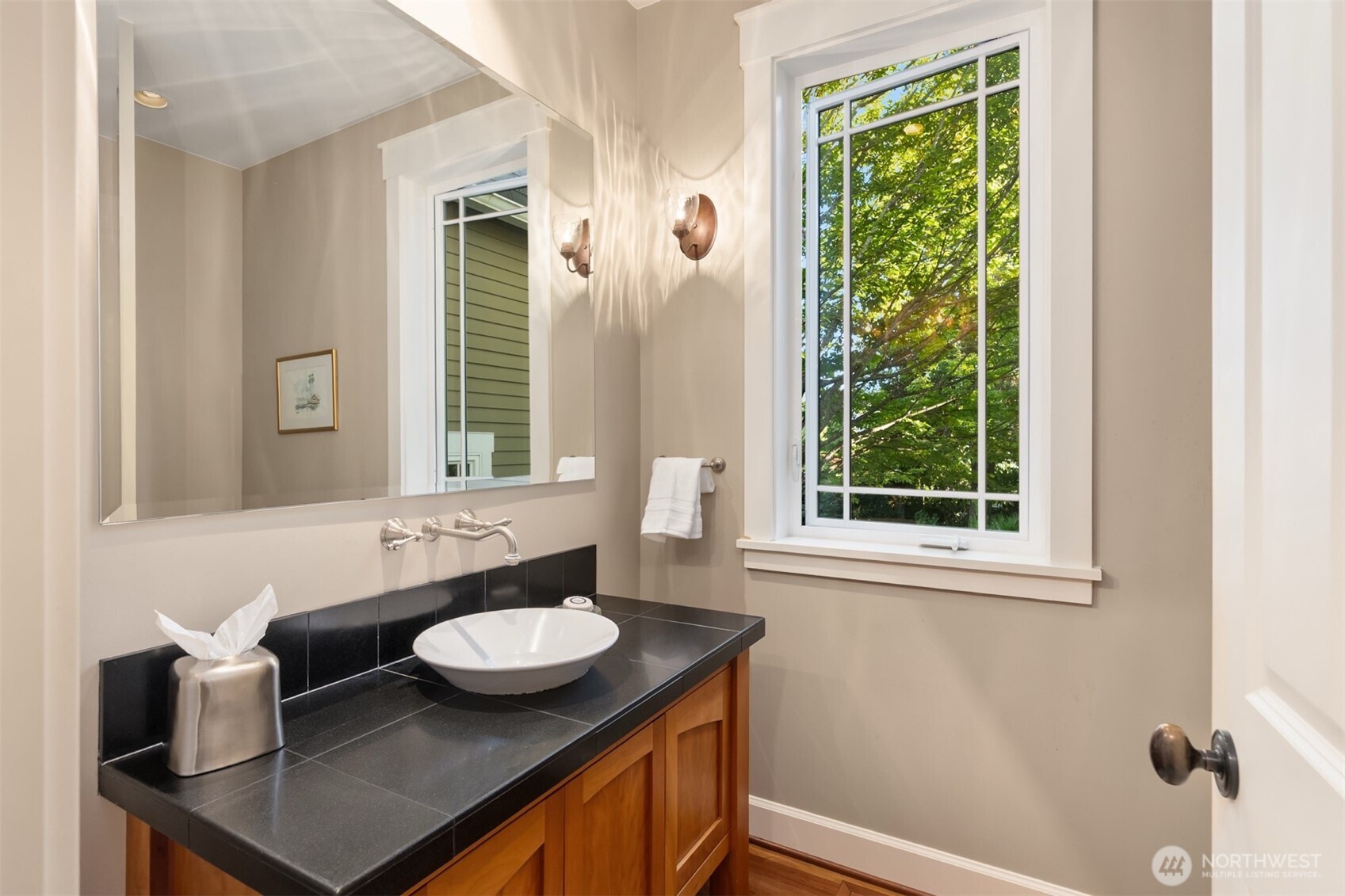 property viewer photo 19