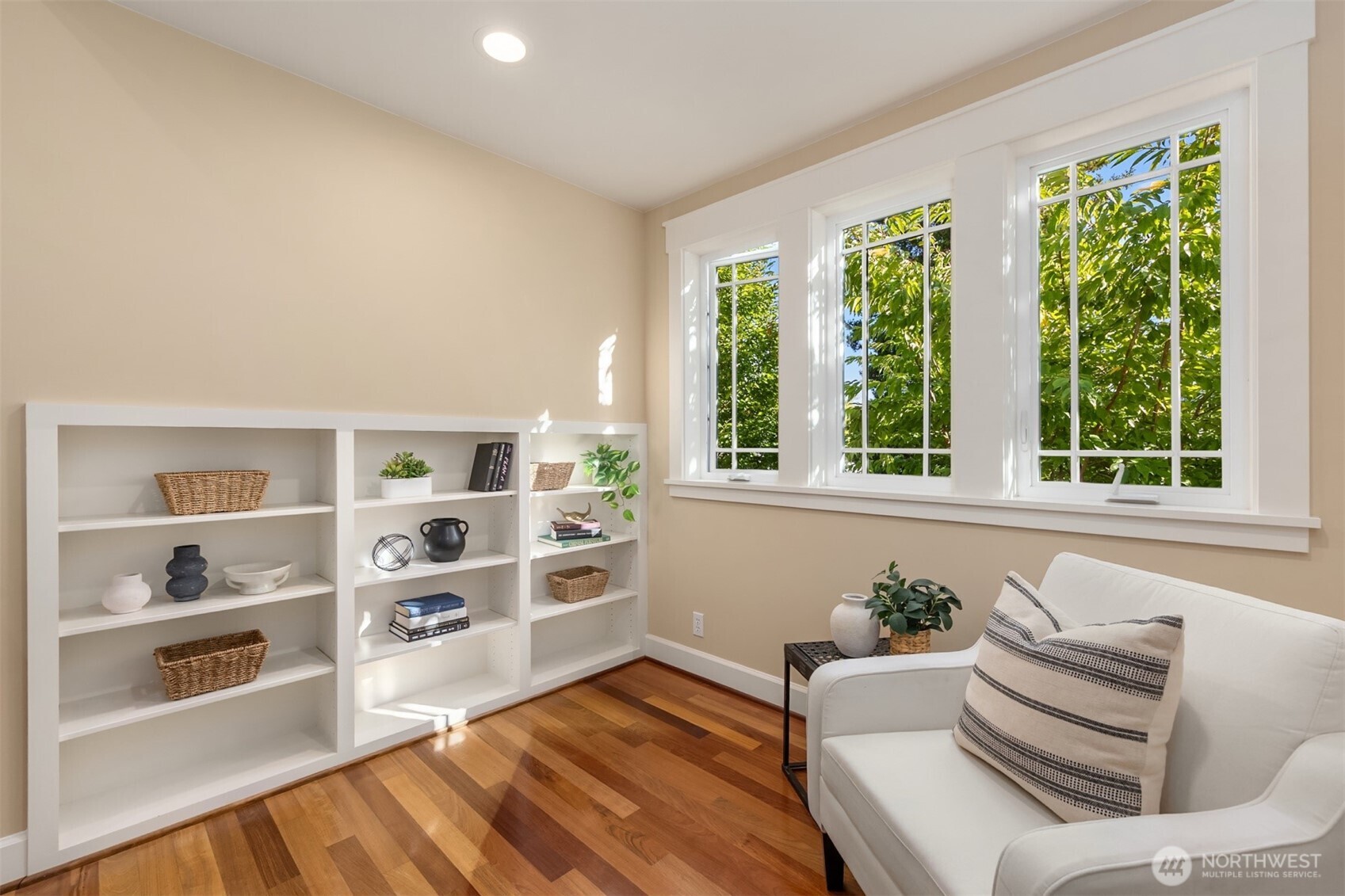 property viewer photo 20
