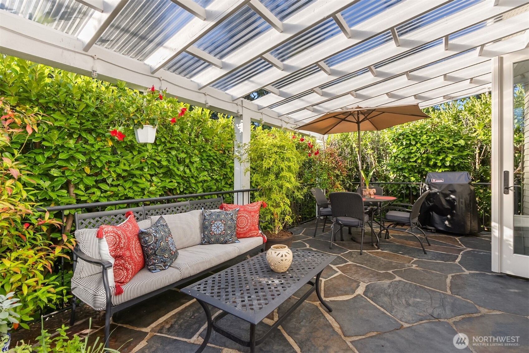 property viewer photo 6