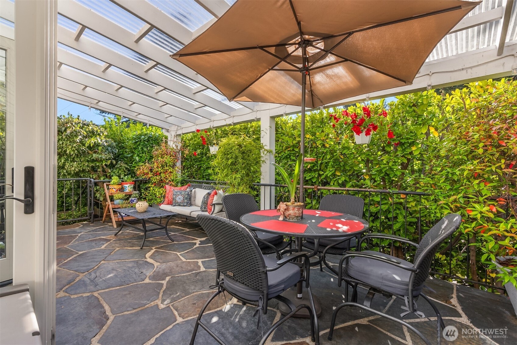 property viewer photo 7