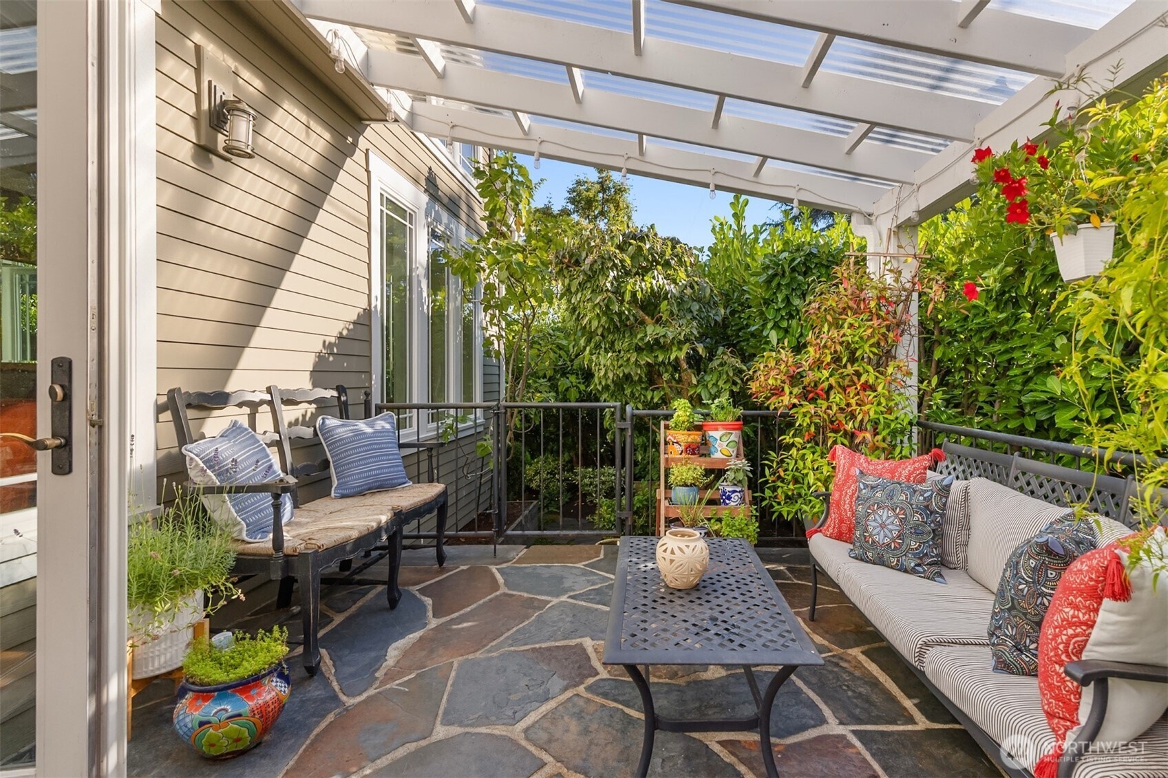 property viewer photo 8