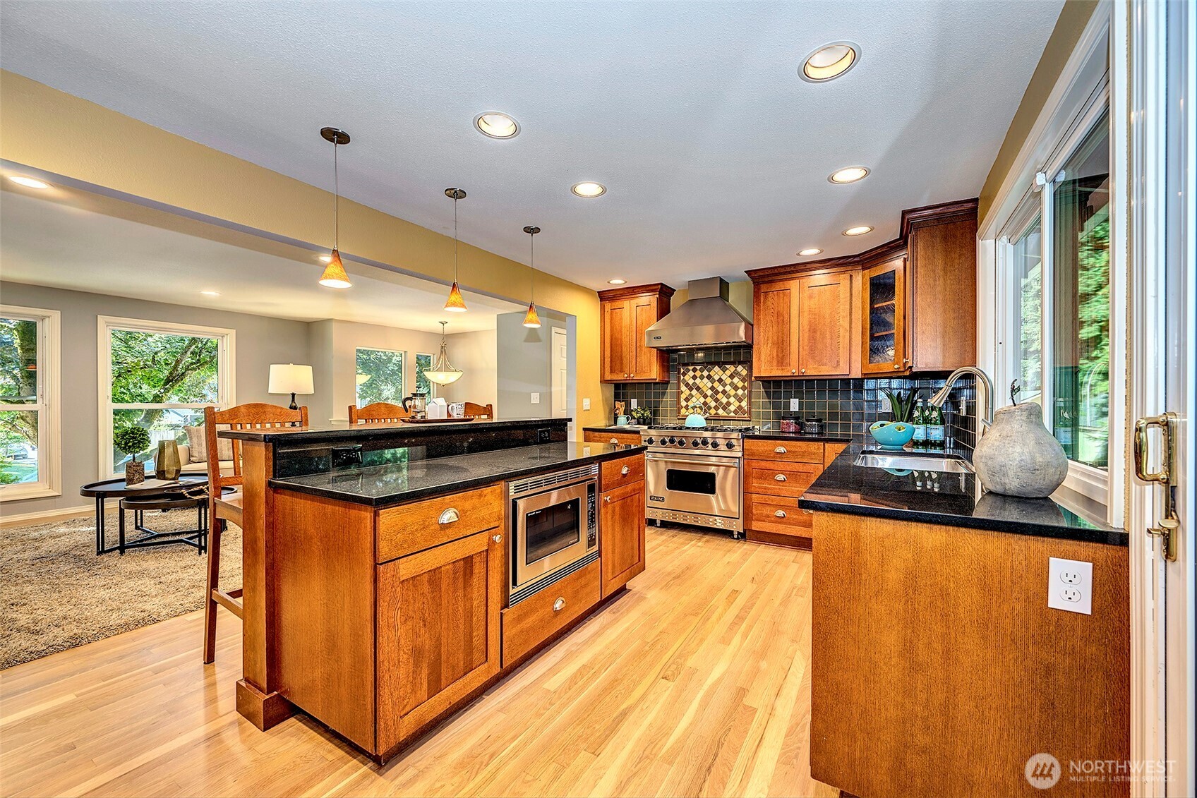 property viewer photo 10