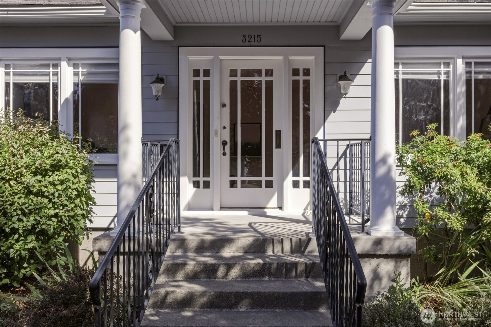 property viewer photo 1