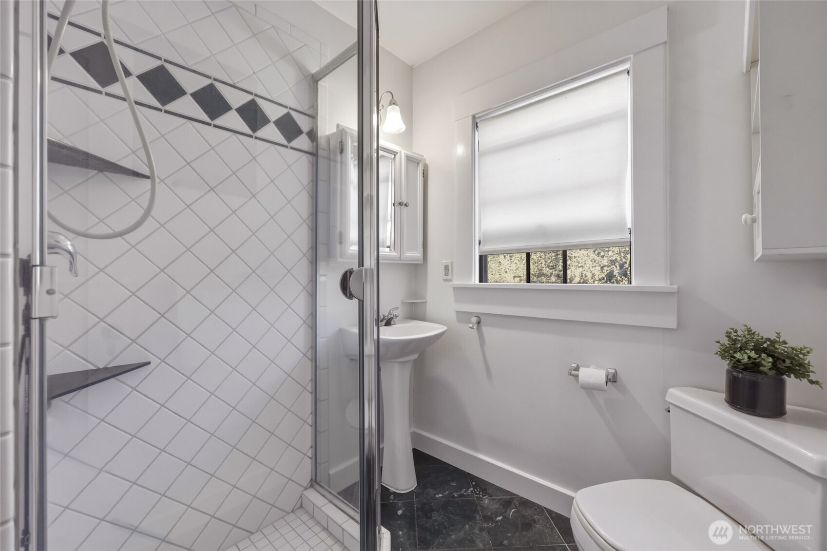 property viewer photo 13