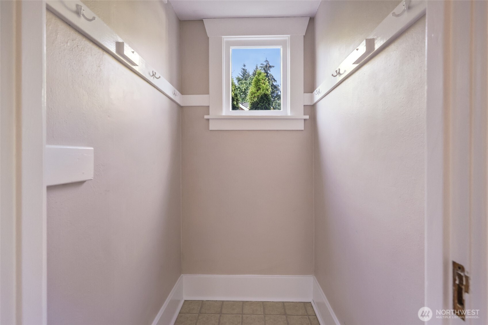 property viewer photo 14