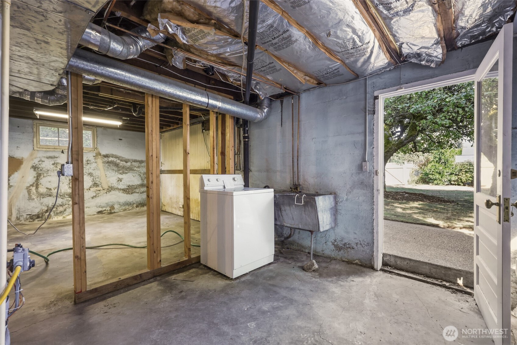 property viewer photo 26