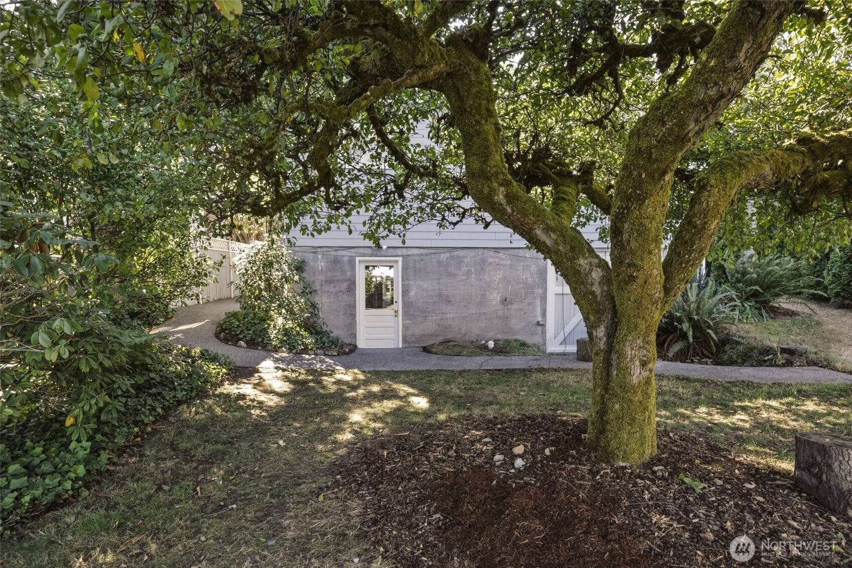 property viewer photo 32