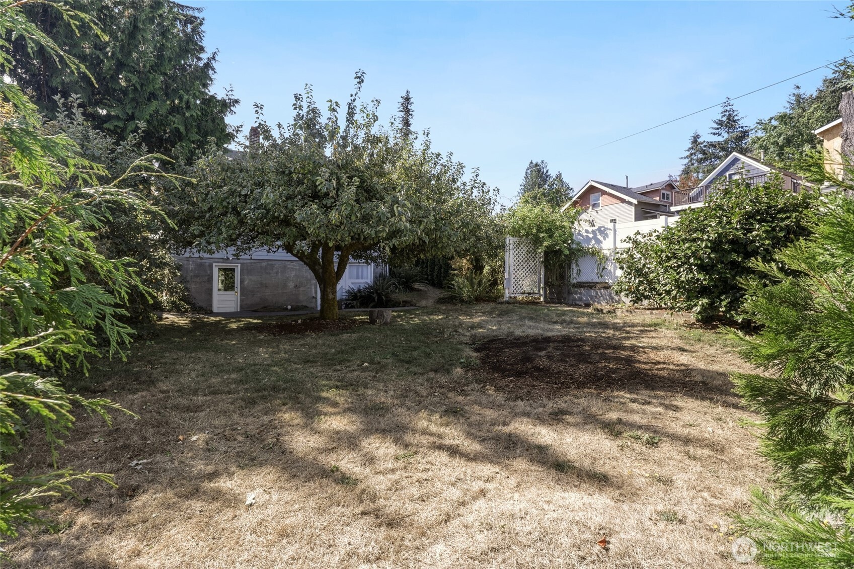 property viewer photo 33