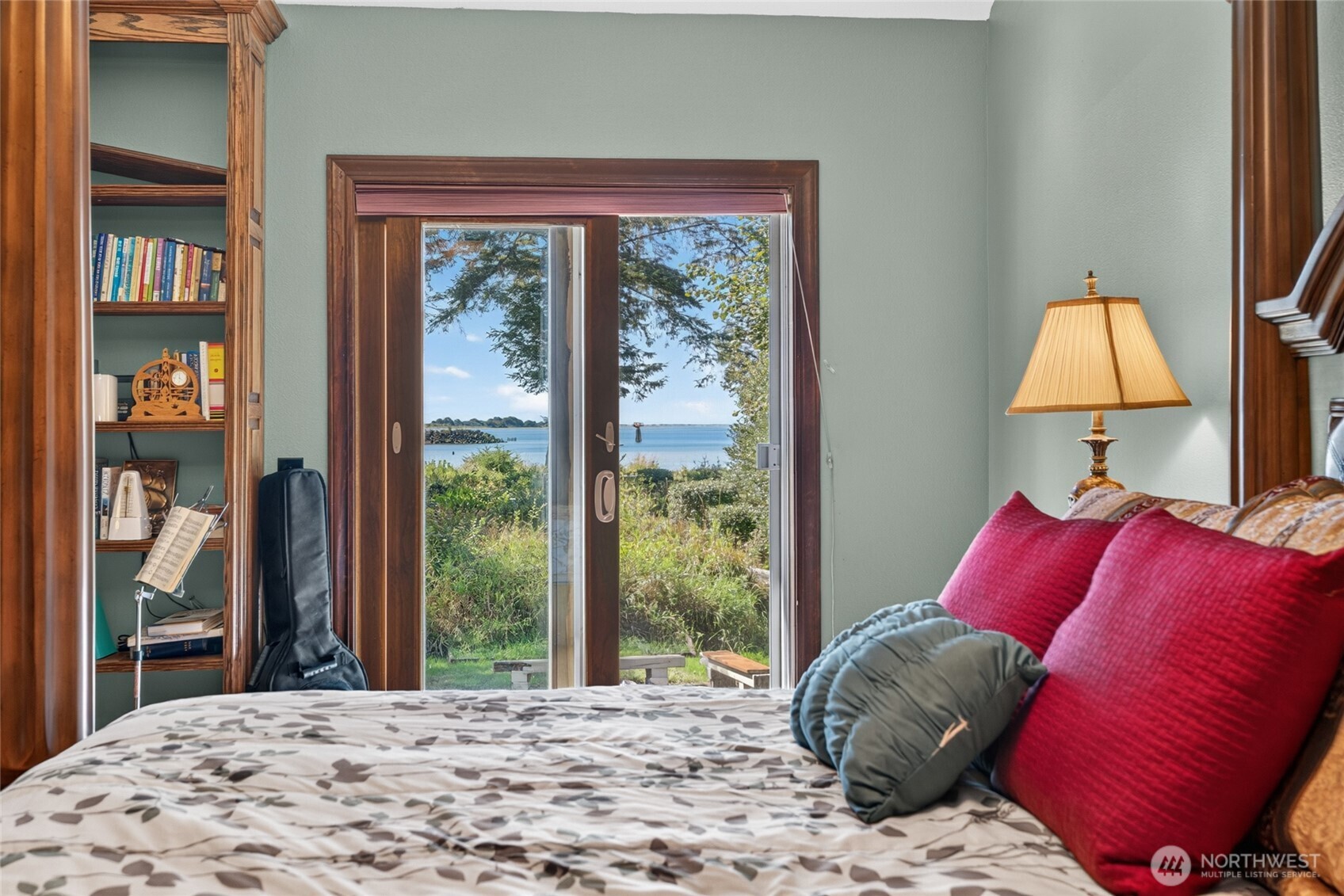 main property photo 18