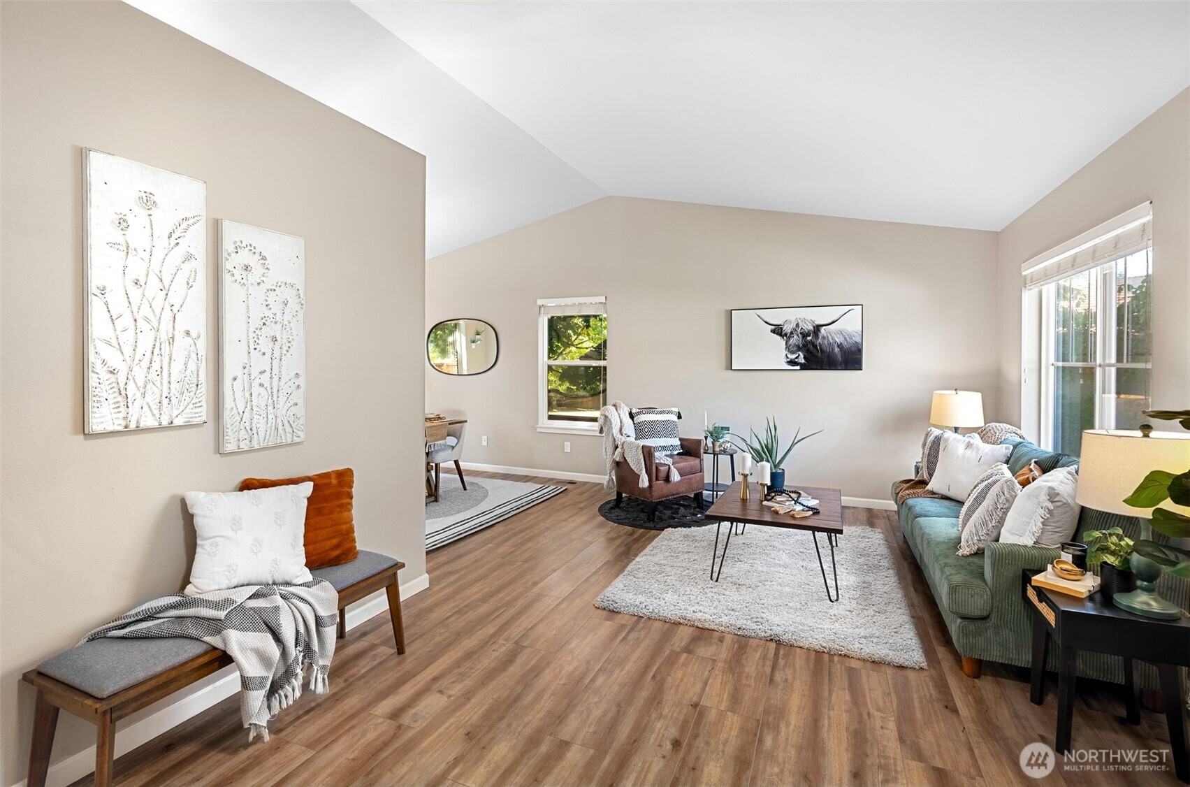 property viewer photo 2
