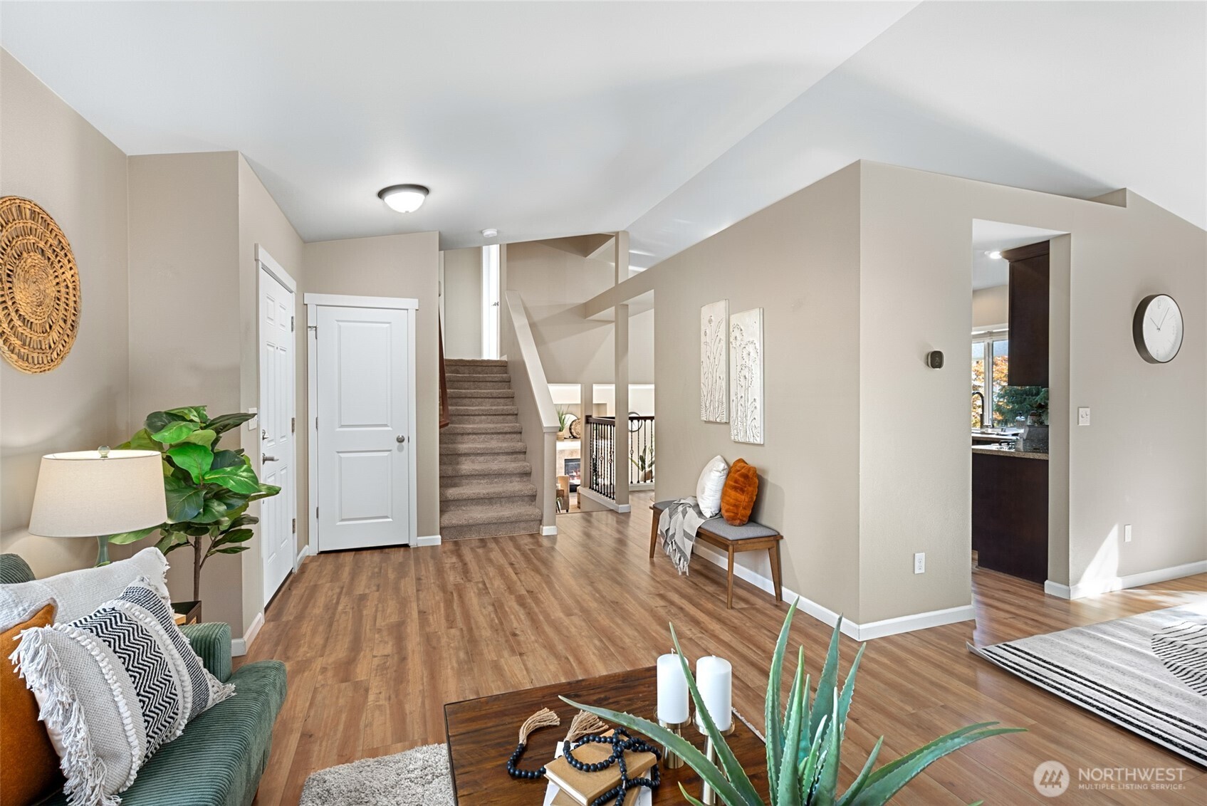 property viewer photo 4