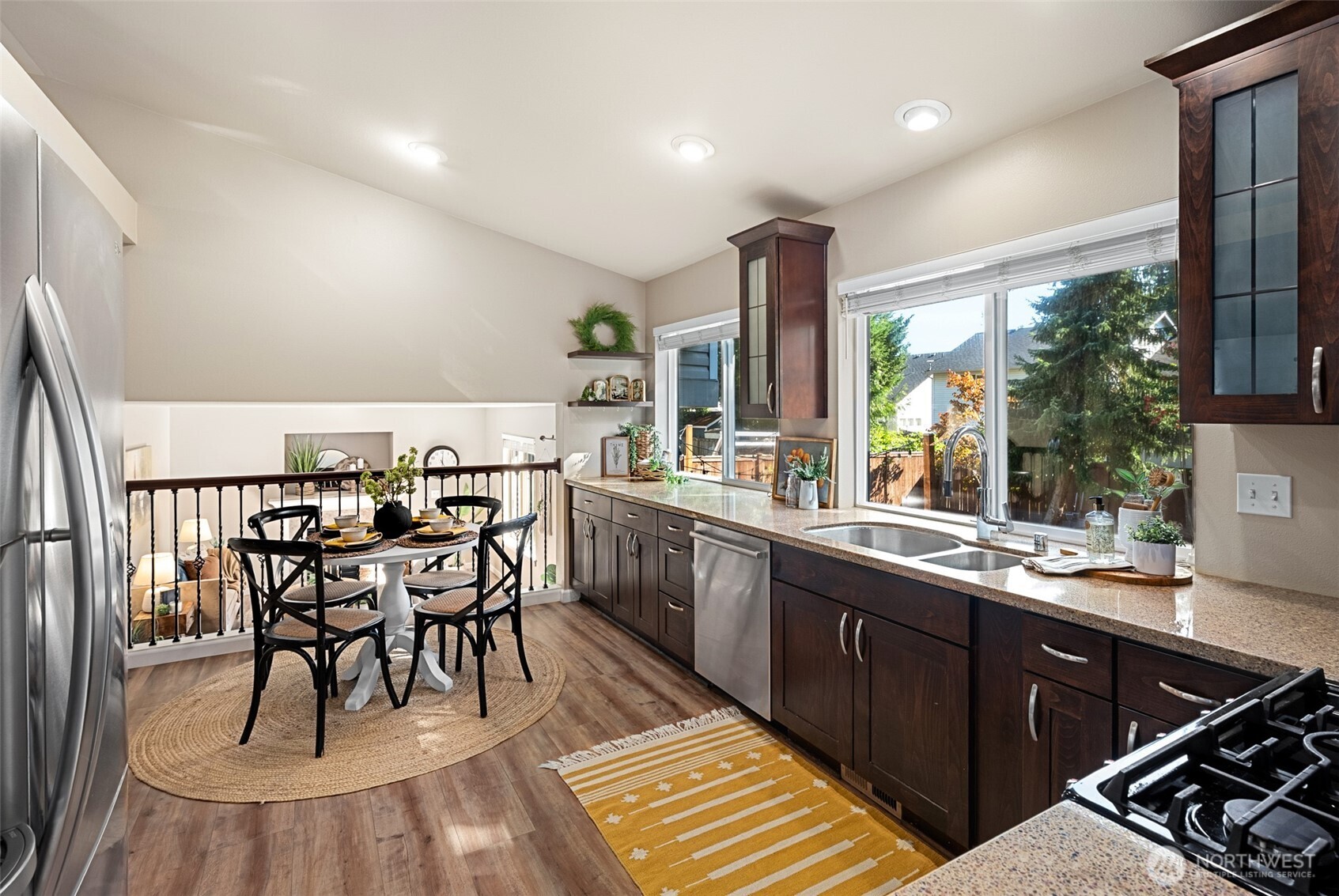 property viewer photo 6