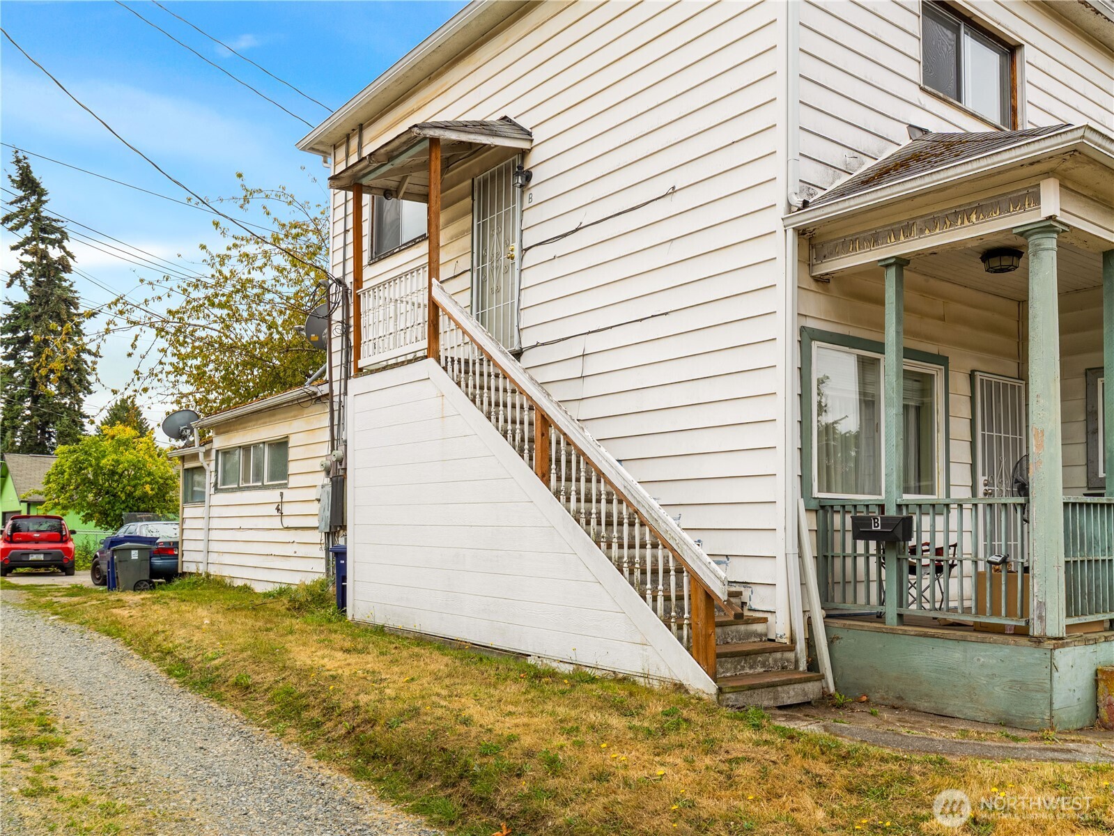 main property photo 32