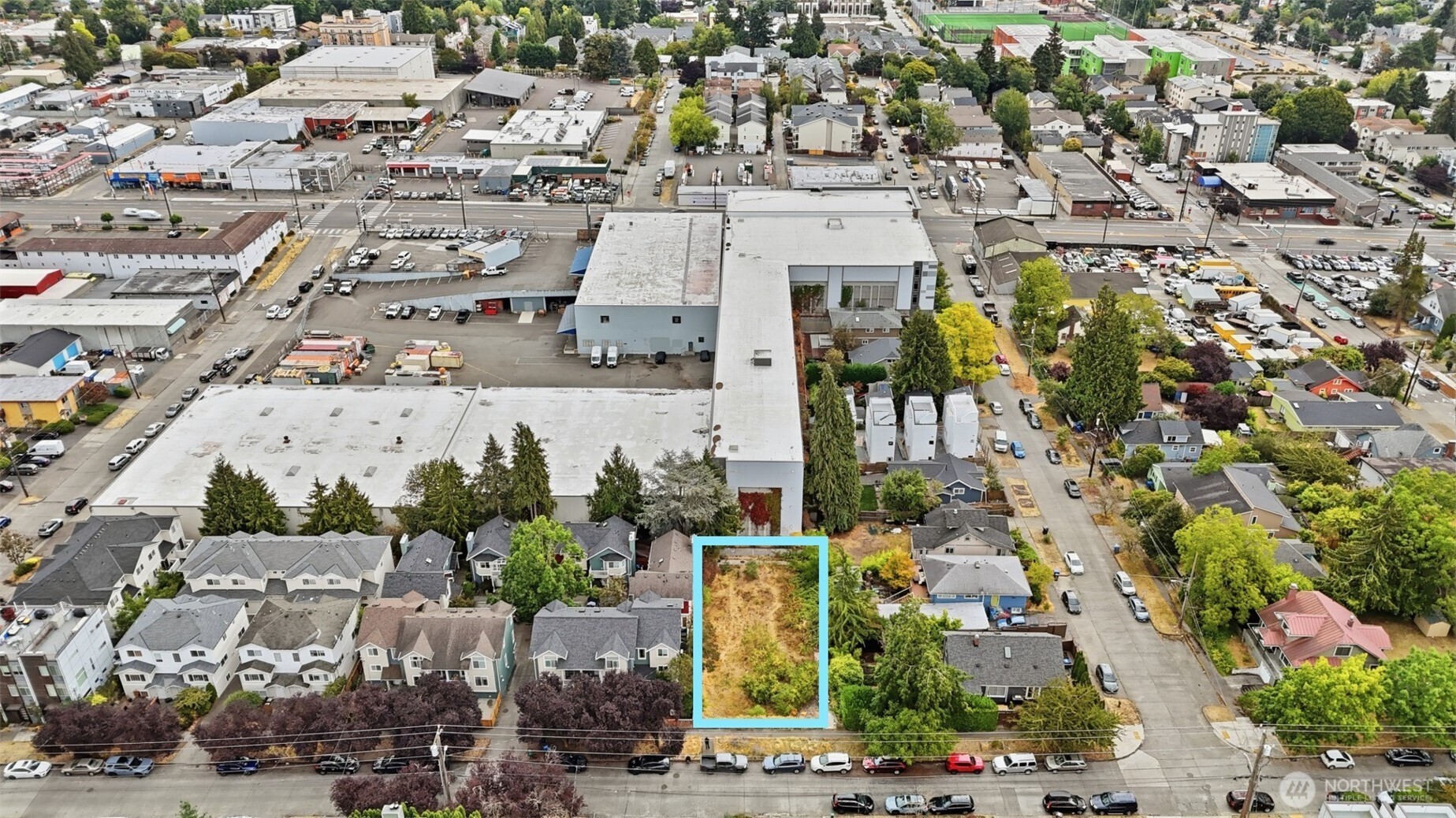 main property photo 4