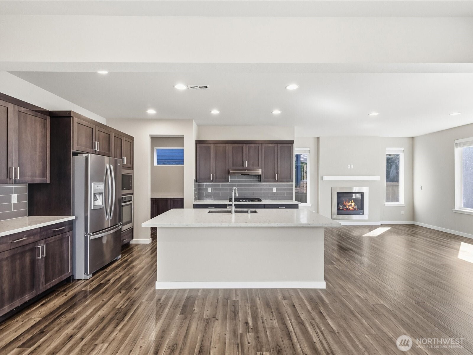 property viewer photo 1