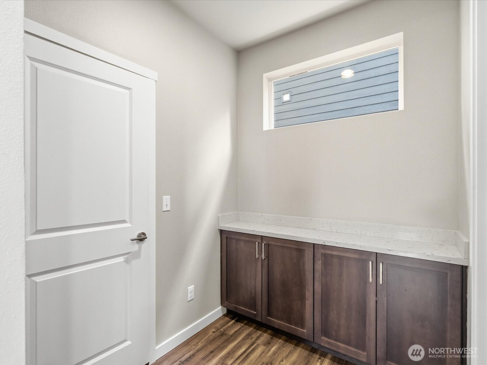 property viewer photo 11