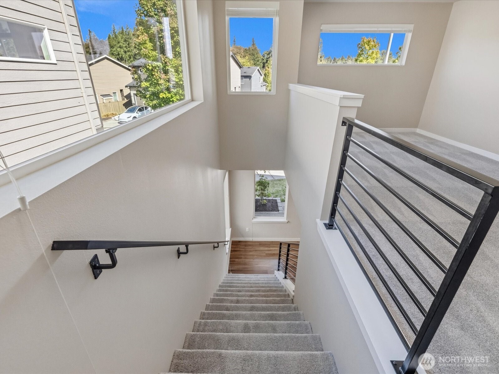 property viewer photo 15