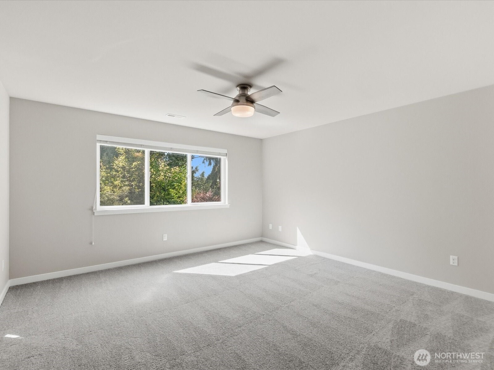 property viewer photo 24