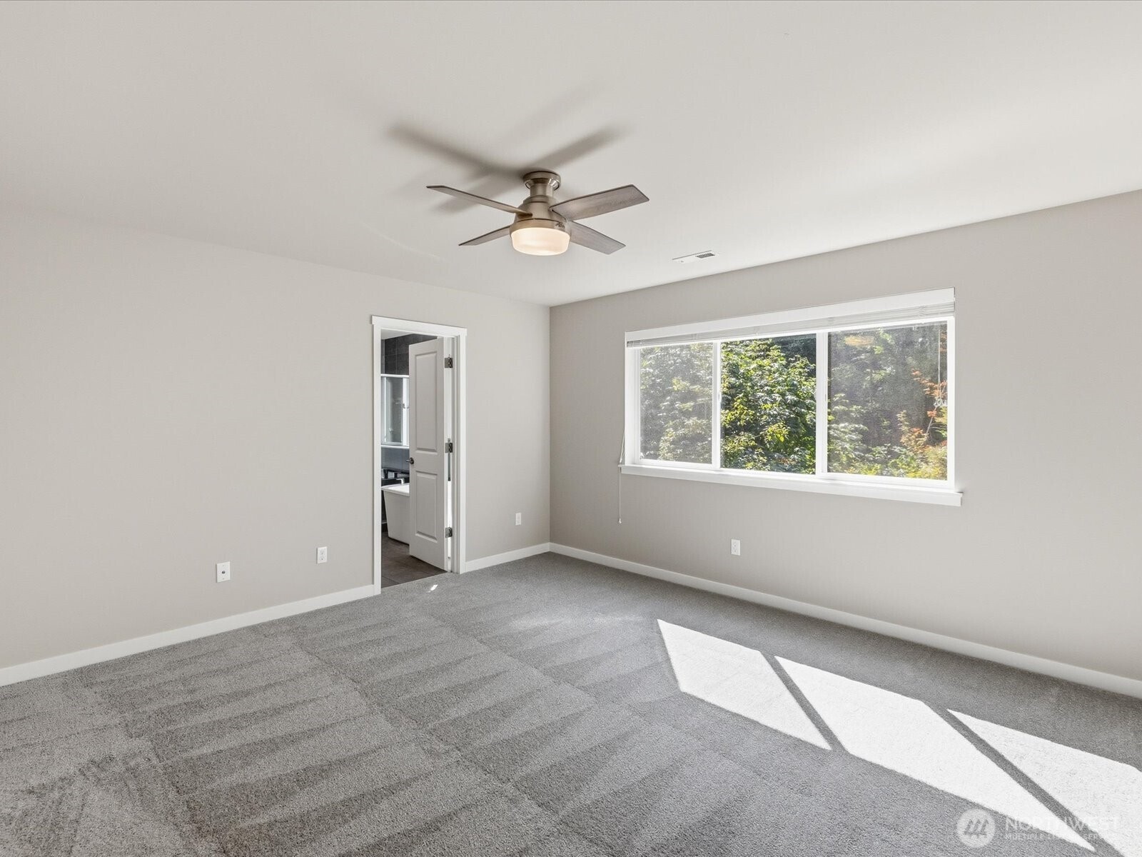 property viewer photo 25
