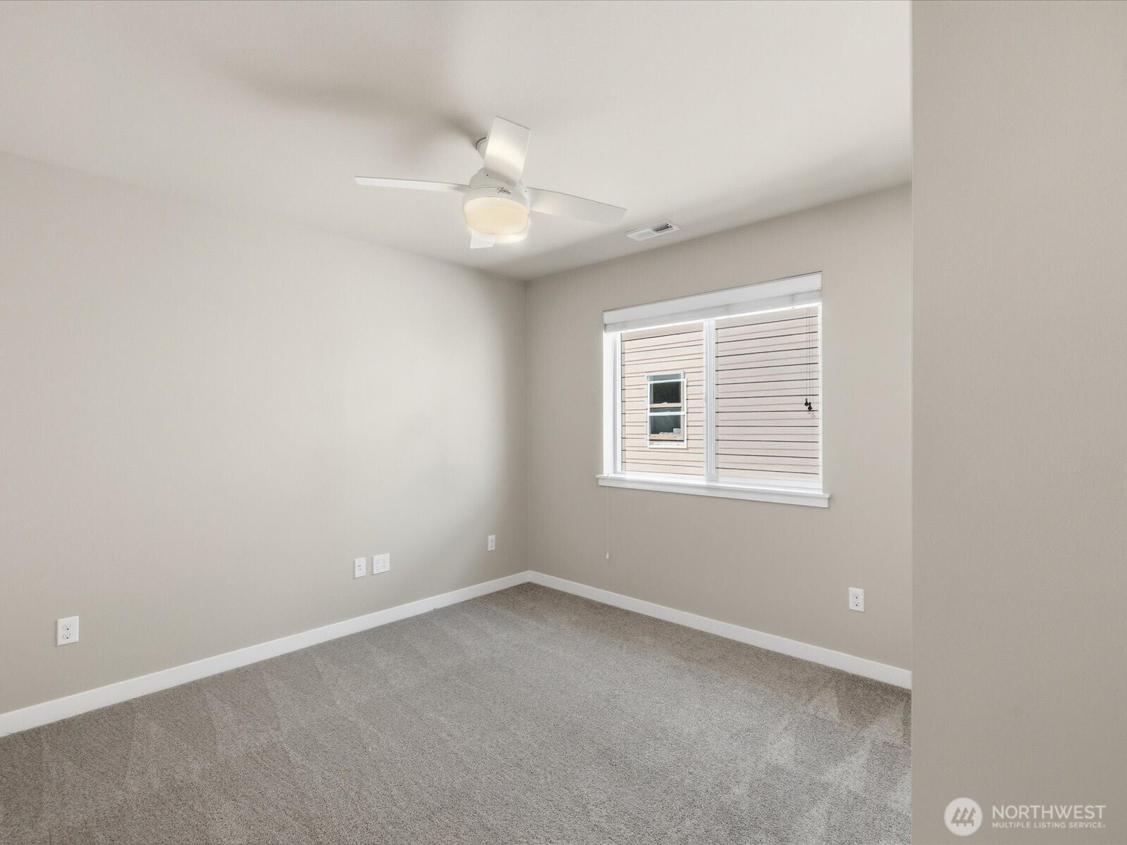 property viewer photo 26