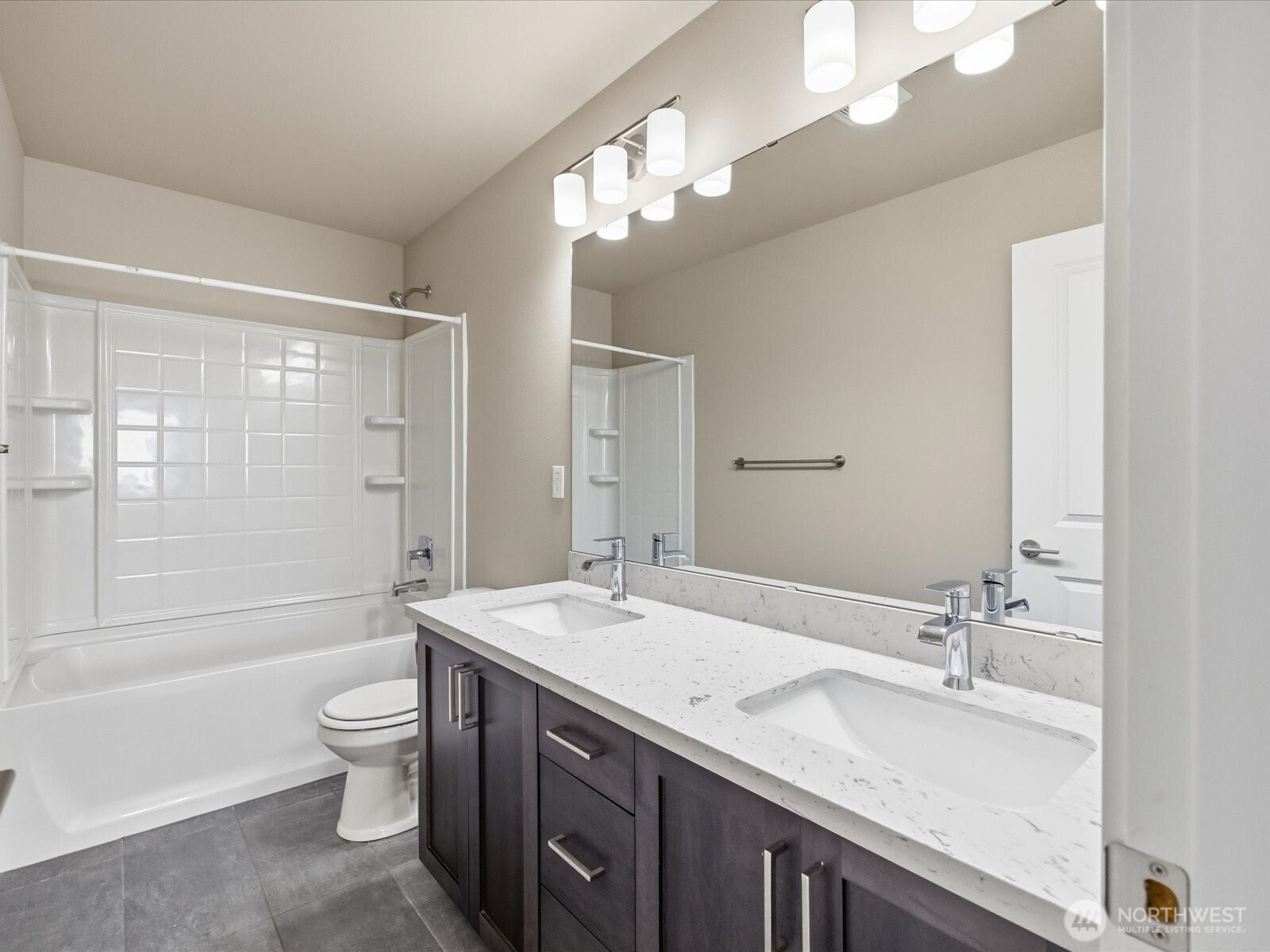 property viewer photo 28
