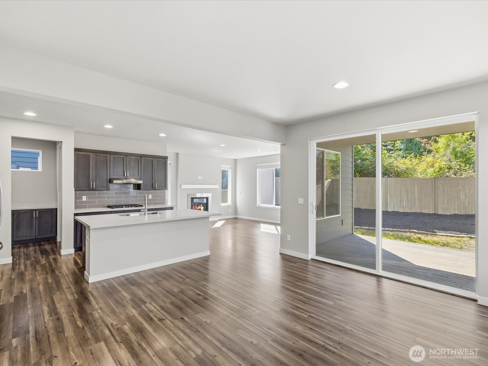 property viewer photo 5