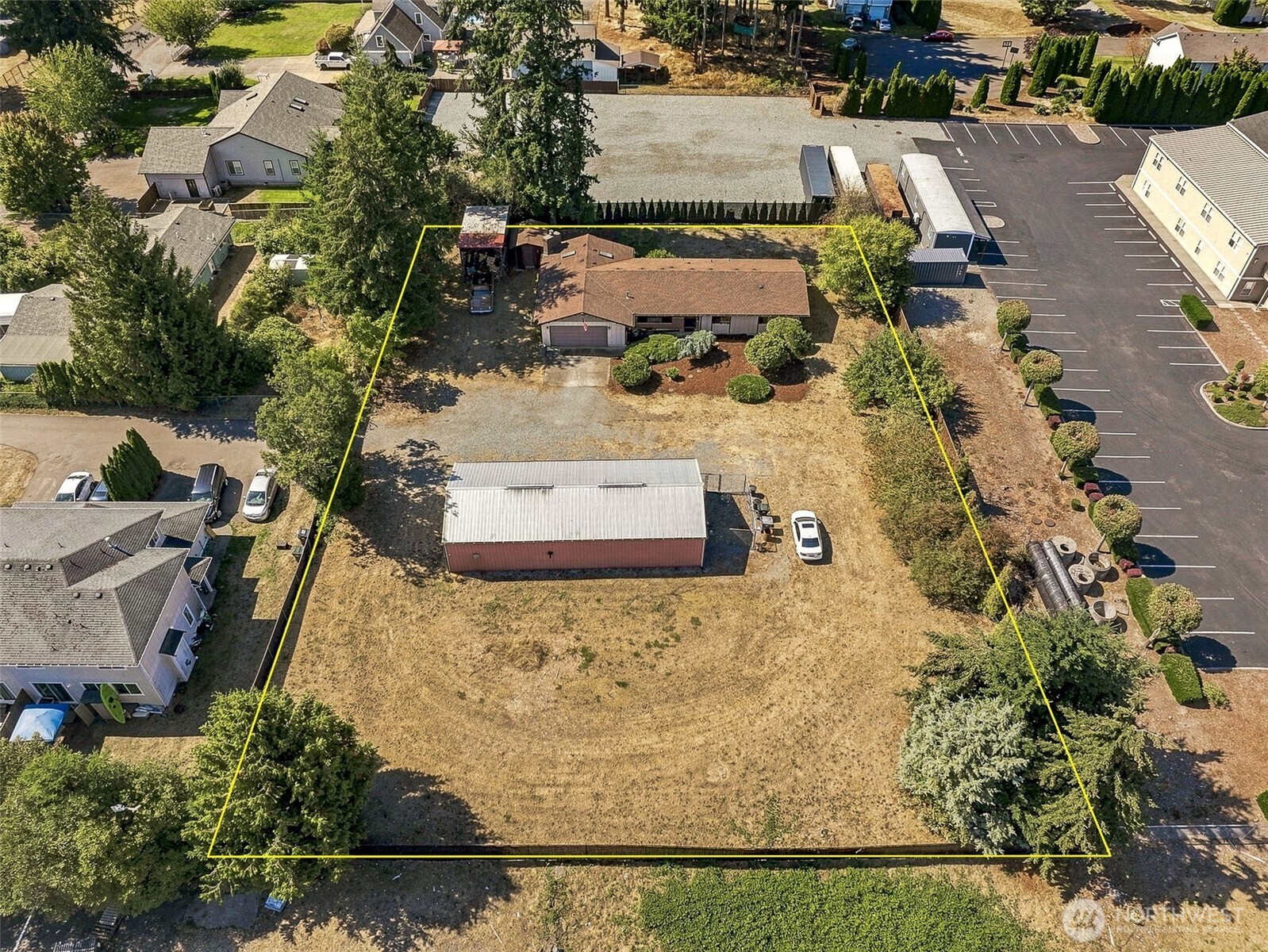 main property photo 27