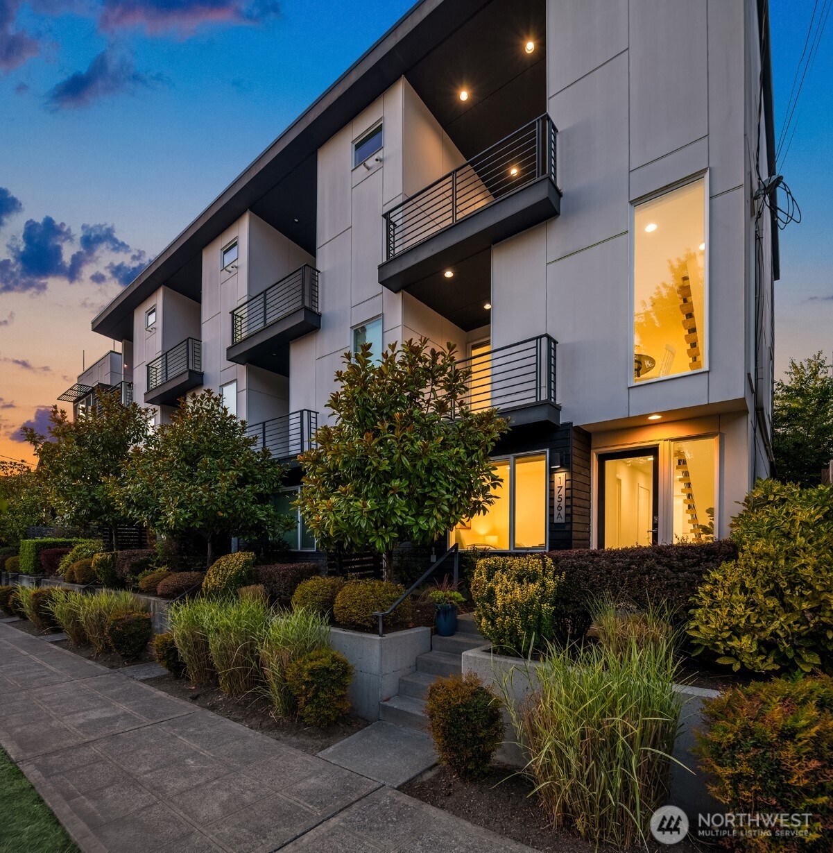 property viewer photo 1