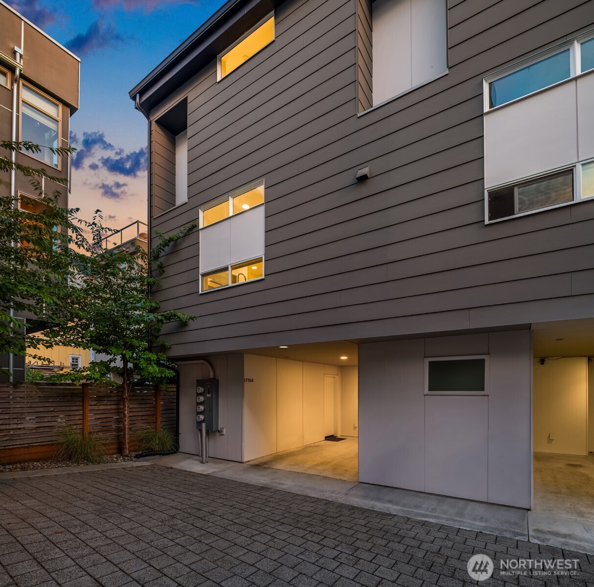 property viewer photo 2