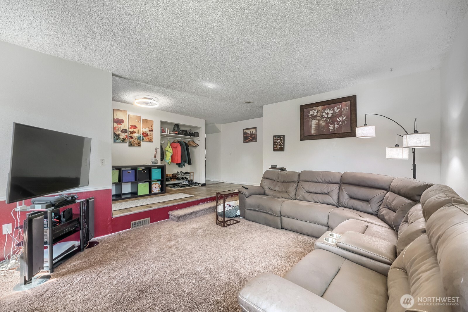 property viewer photo 3