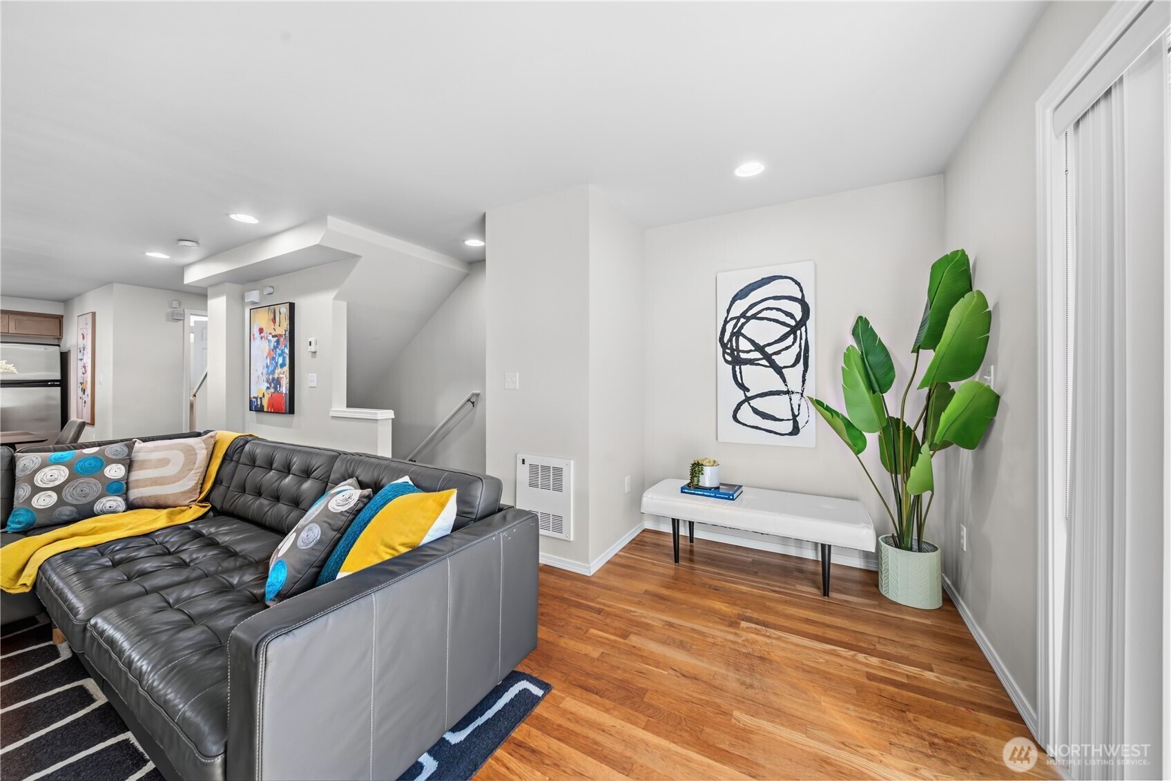 property viewer photo 4