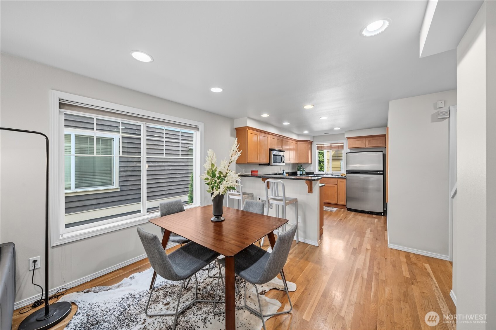 property viewer photo 6