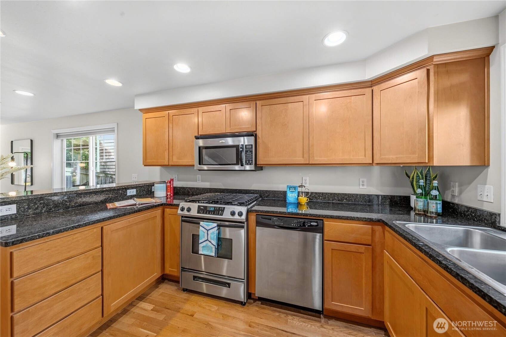 property viewer photo 9