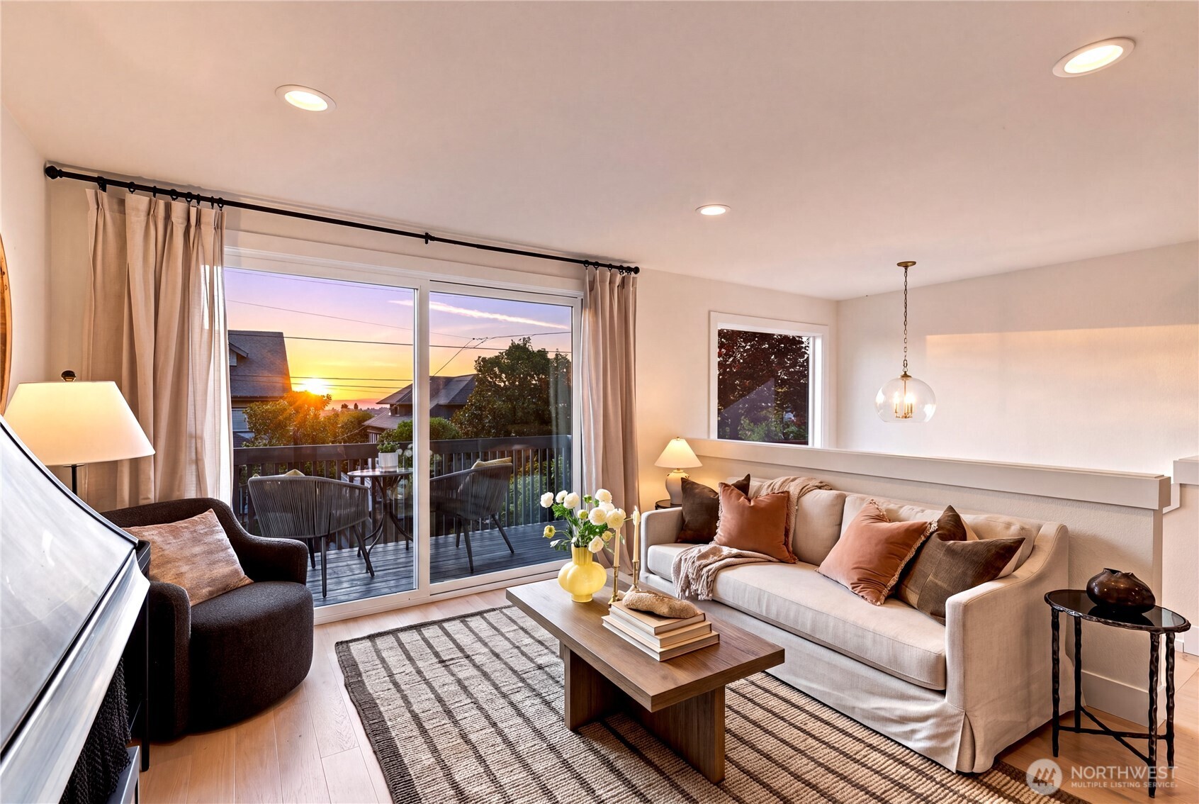 property viewer photo 1