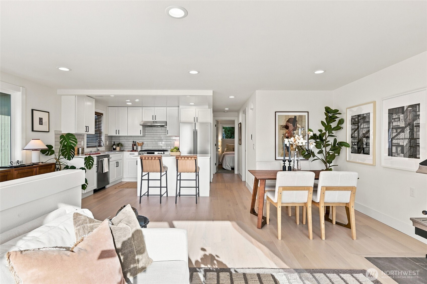 property viewer photo 3