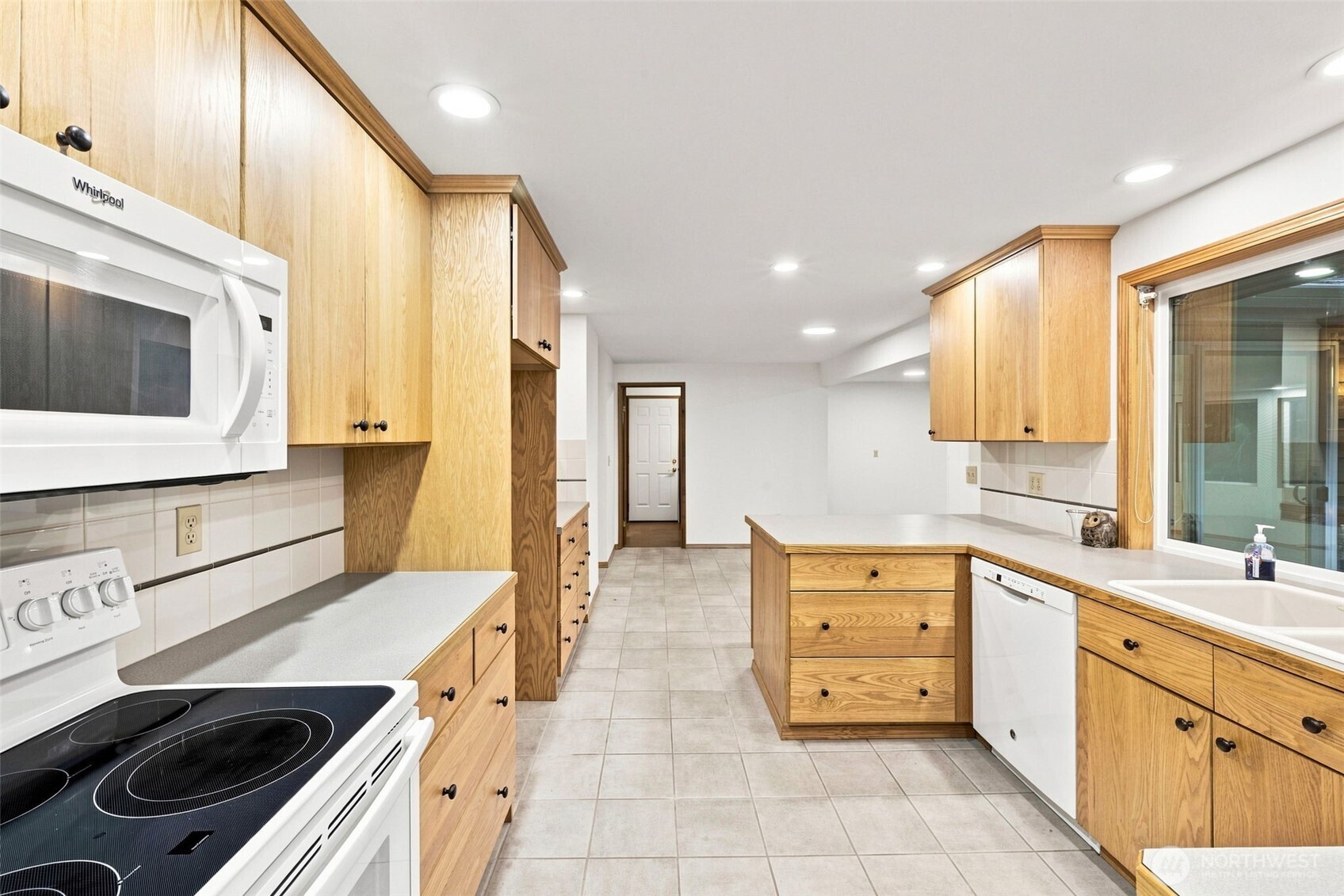 property viewer photo 10