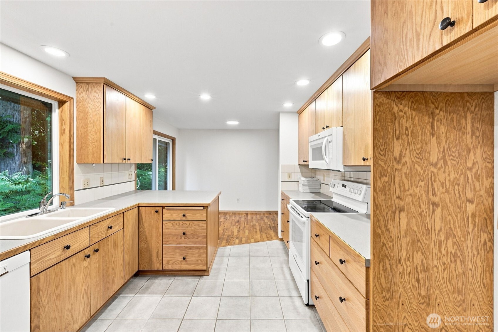 property viewer photo 11