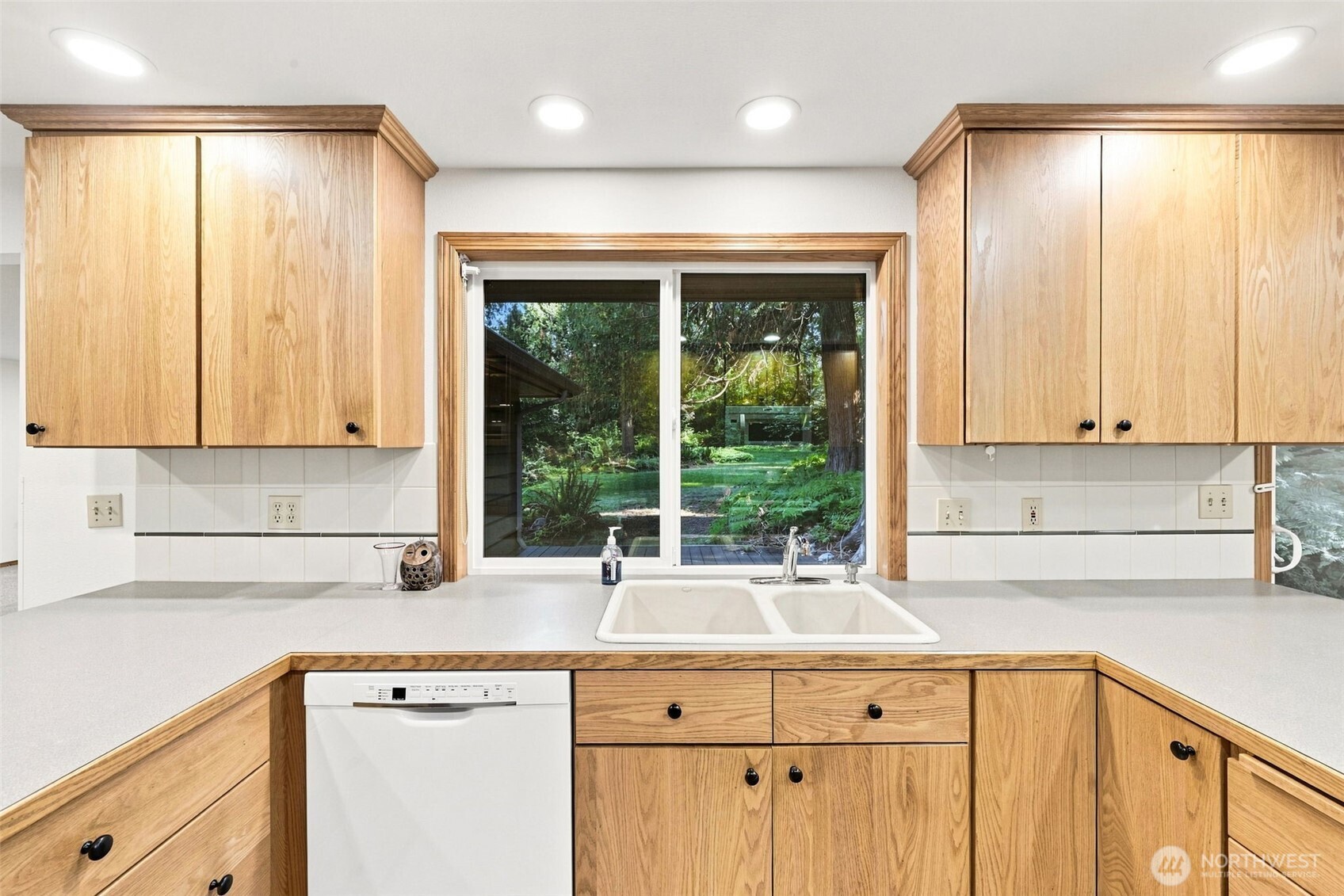 property viewer photo 12